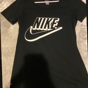 NIKE short sleeve black shirt
